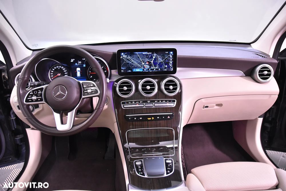 Mercedes-Benz GLC - 9