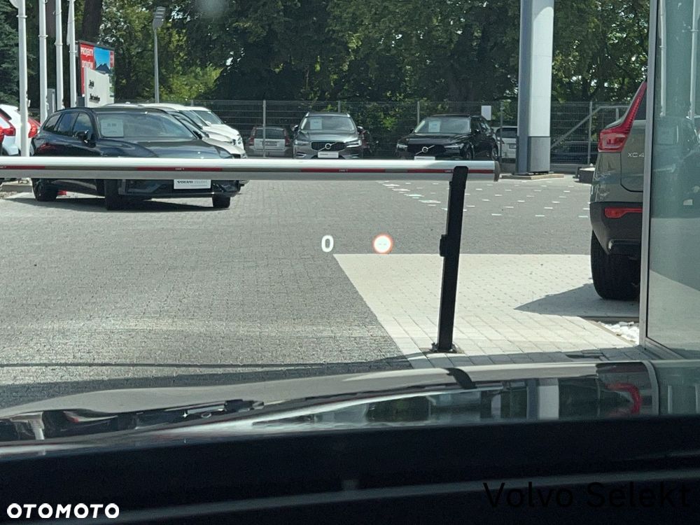Volvo V60 B4 B Plus Dark - 28