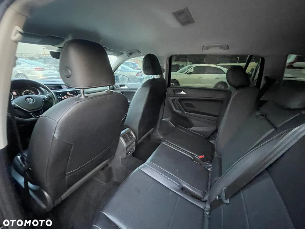 Volkswagen Tiguan Allspace - 17
