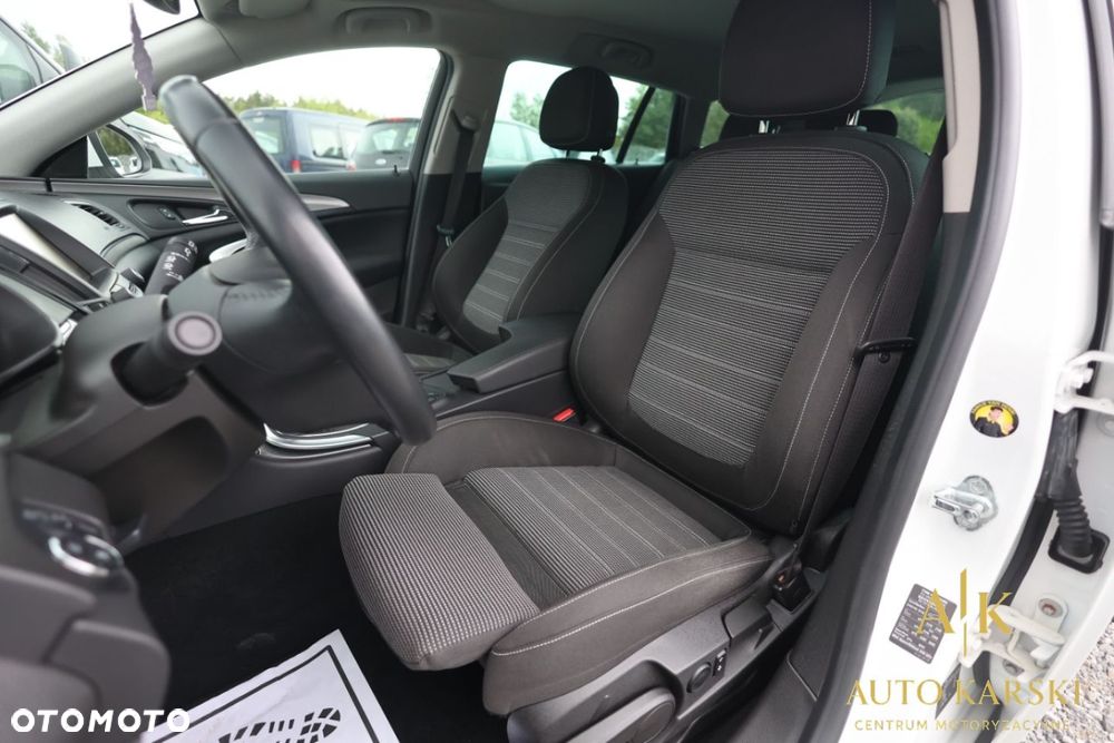 Opel Insignia - 16