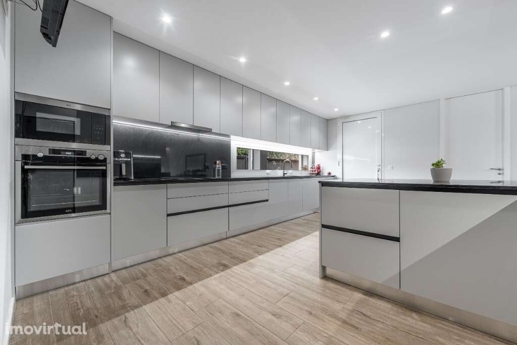 Moradia Ind. V3 - Caldelas - Grande imagem: 4/36