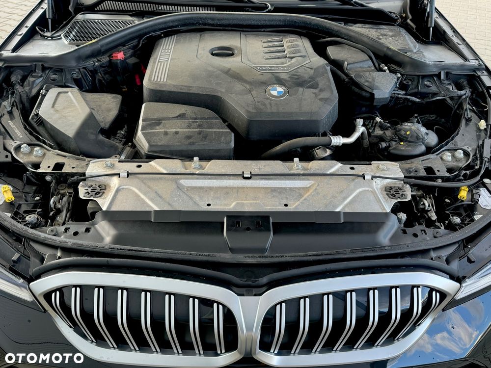 BMW Seria 3 320i M Sport - 21