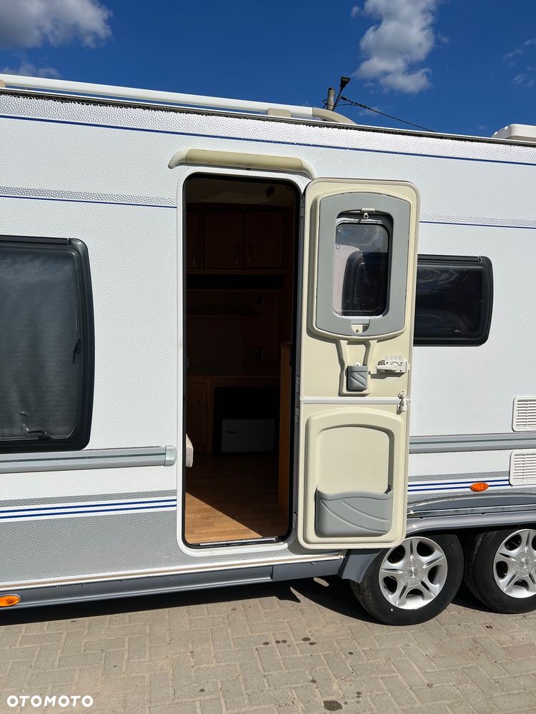 Caravelair Prestige LUX IV 610 2008r.  i inne / Dethleffs Emotion Silver 700 VIP i / Hobby Premium 610 2013 i / Fendt Diamant 590 2012 i /Tabbert Vivaldi 450 i/ LMC Kondor VIP 650 - 13