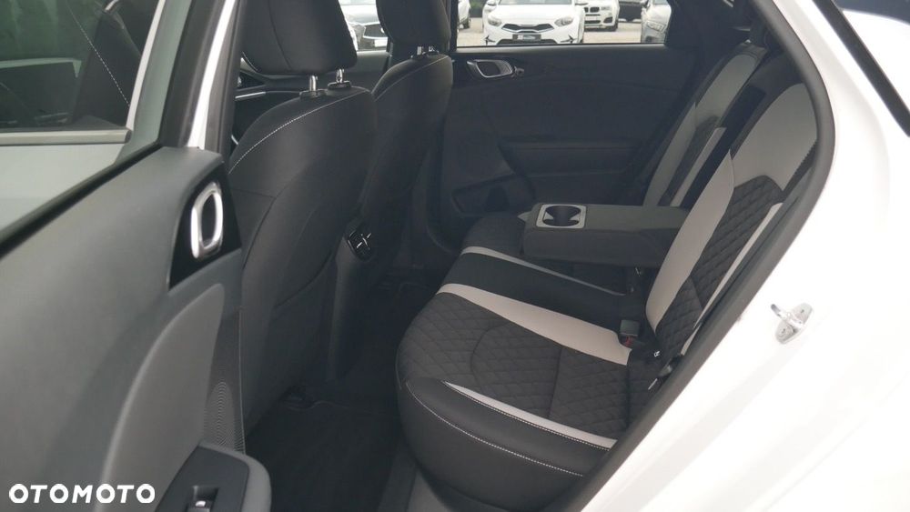 Kia ProCeed - 30
