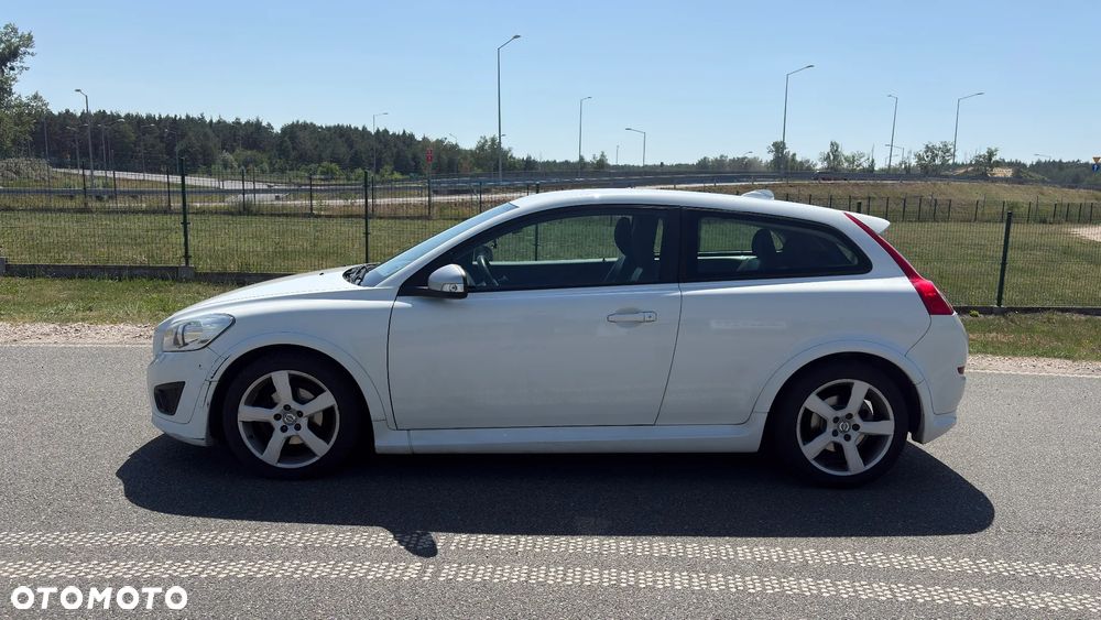 Volvo C30 D2 R-Design - 3