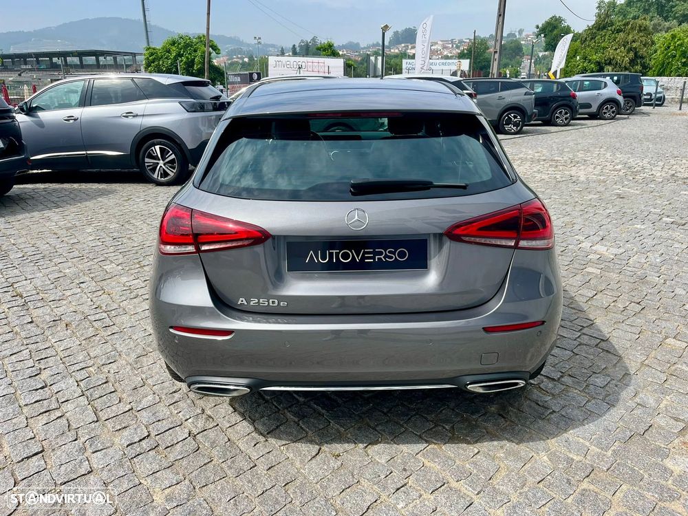 Mercedes-Benz A 250 e Progressive - 8