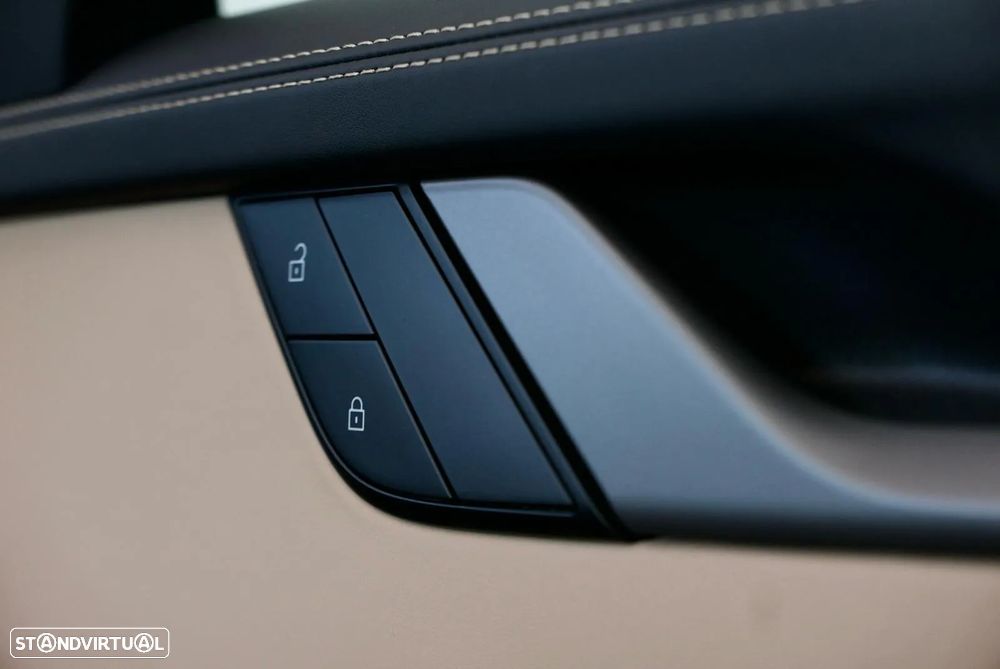 Porsche 911 (992) Carrera 4S PDK - 31