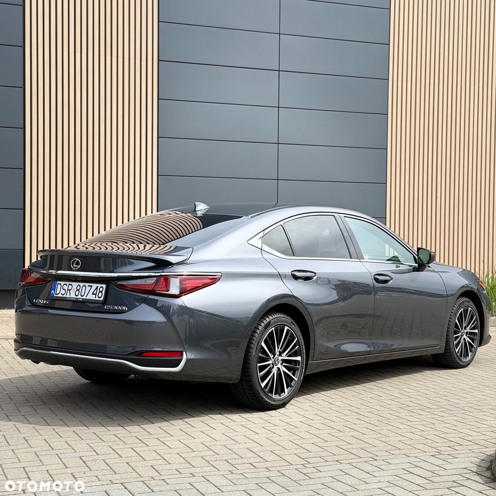 Lexus ES 300h Prestige - 2