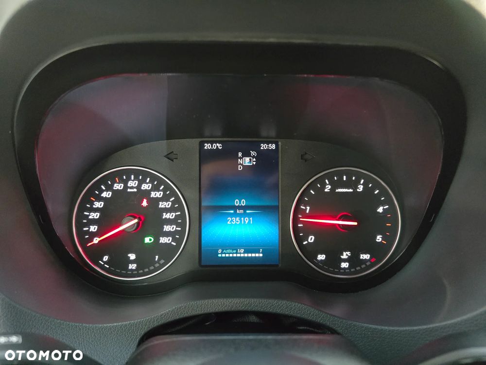 Mercedes-Benz SPRINTER 319 3.0 V6 CDI AUTOMAT 4,40Cm Długi SERWIS ASO MERCEDES-BENZ DO OSTATNIEGO km SALON PL FUL LED HIGH PERFORMANCE MBUX z ekranem dotykowym 10,25 cali SIEDZENIE KIEROWCY KOMFORTOWE, HYDRAULICZNE RESOROWANE PODGRZEWANA SZYBA PRZEDNIA TEMPOMAT KAMERA COFANIA LAKIER METALIK - 4
