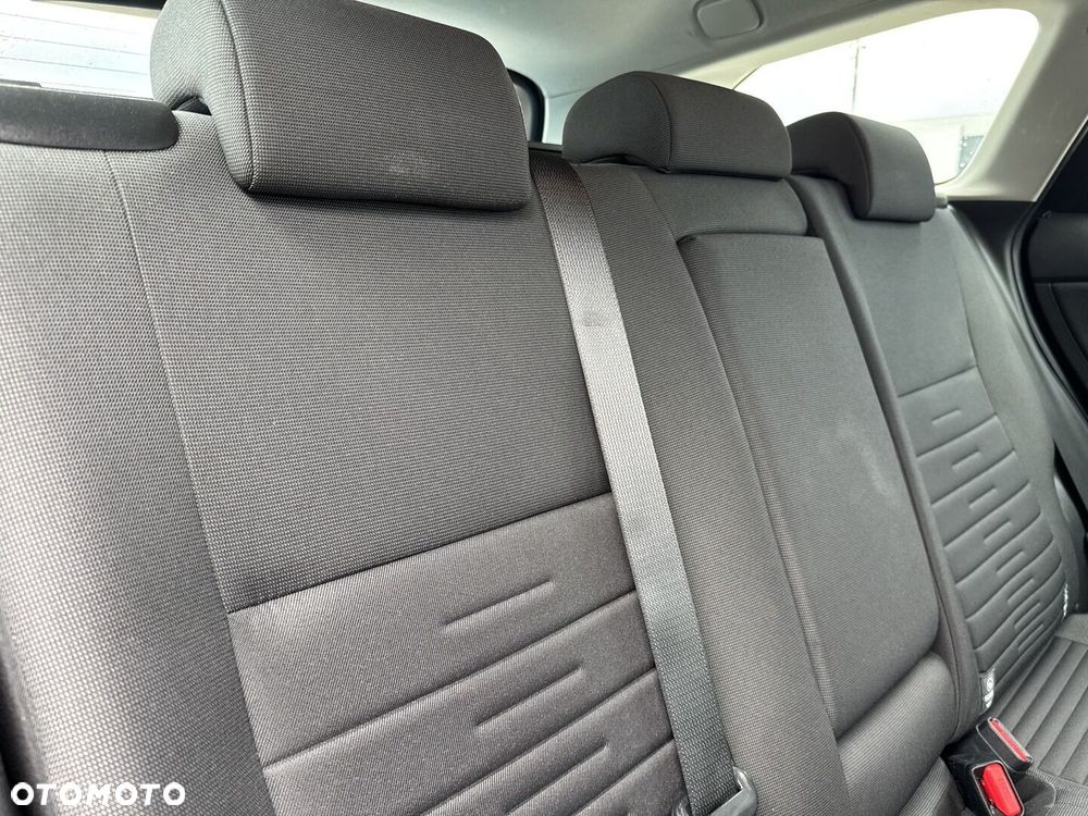 Toyota Auris - 10