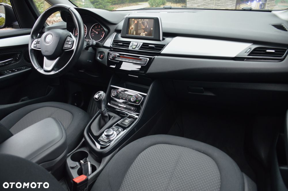 BMW Seria 2 216d Advantage - 26