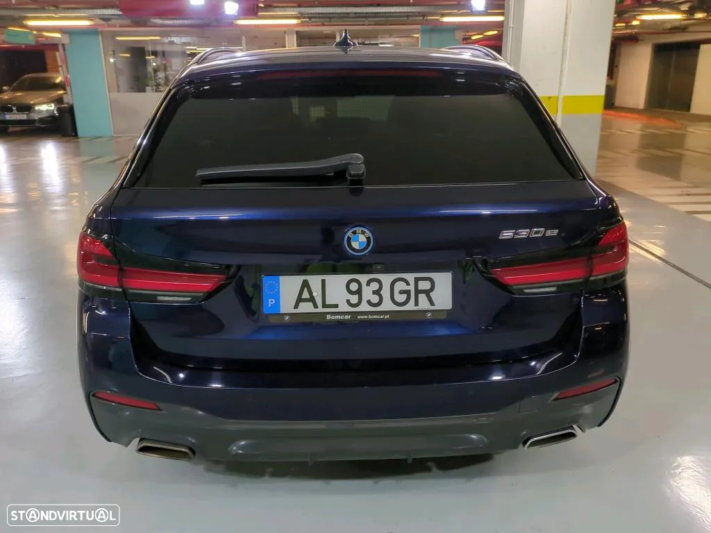 BMW 530 e Pack Desportivo M - 6