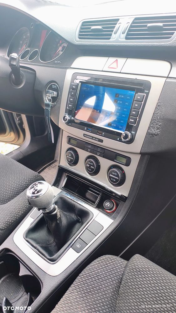 Volkswagen Passat 2.0 FSI Highline - 6