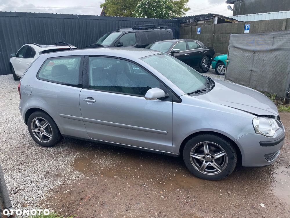 Volkswagen Polo 1.4 TDI Blue Motion - 4