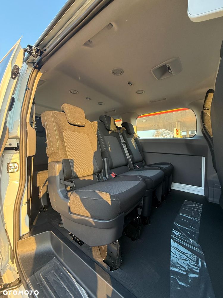 Volkswagen Transporter Kombi L2H1 - 35