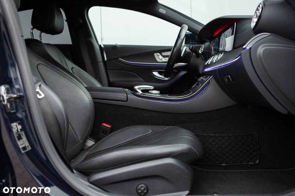 Mercedes-Benz CLS - 26