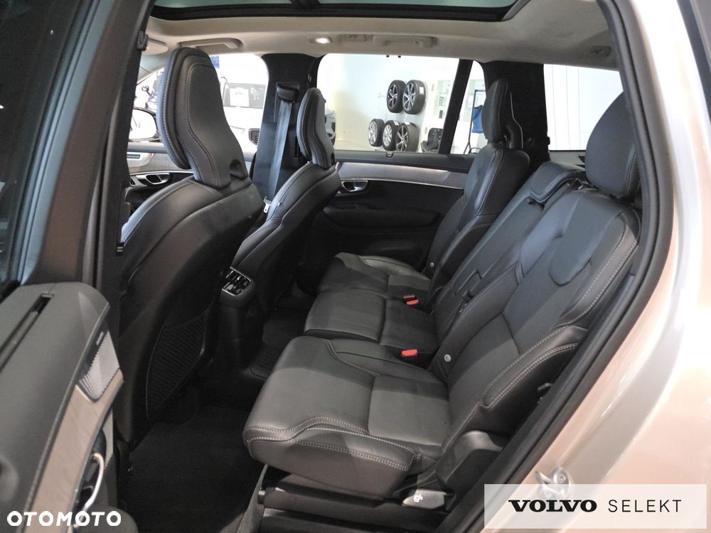 Volvo XC 90 - 21