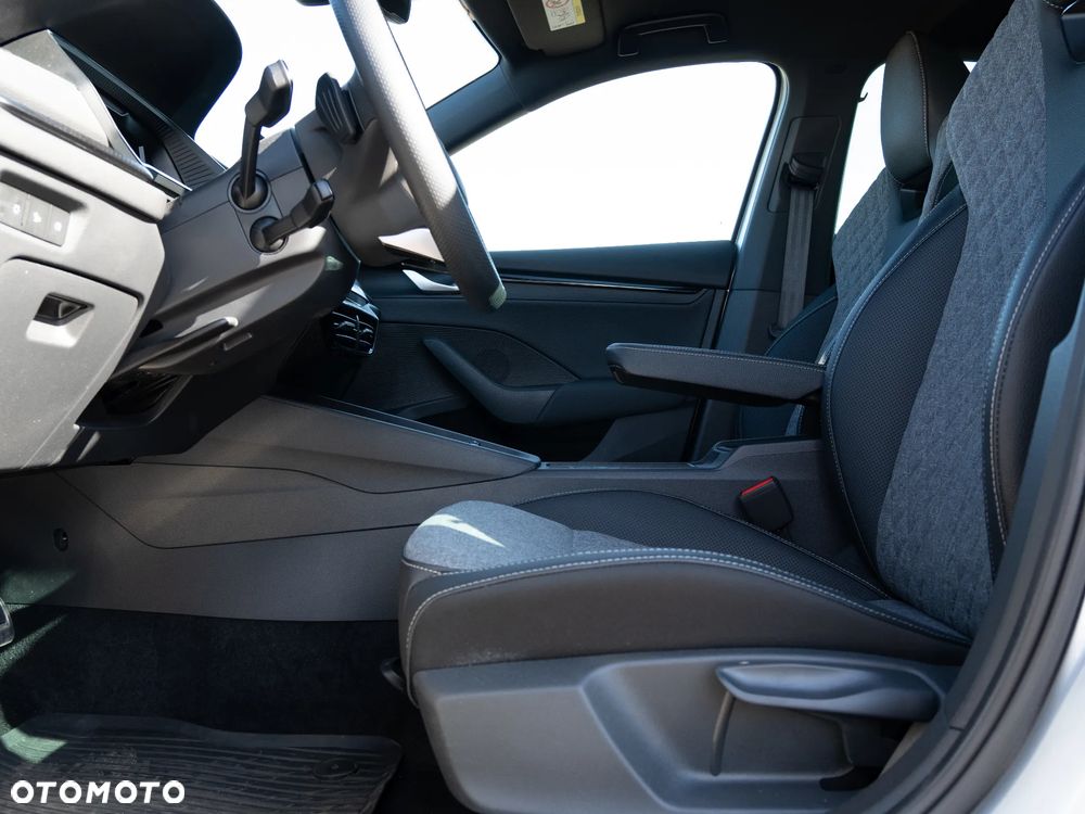 Skoda Octavia 2.0 TDI Sportline DSG - 19