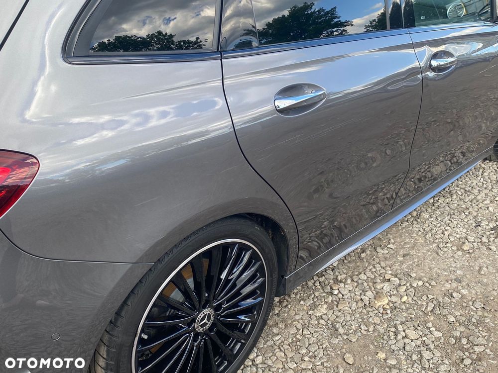 Mercedes-Benz Klasa B 220 4-Matic AMG Line 7G-DCT - 3