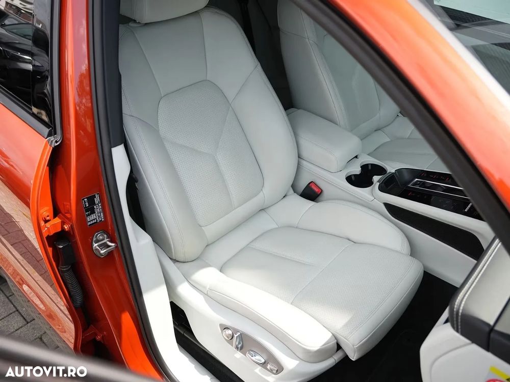 Porsche Macan S - 25