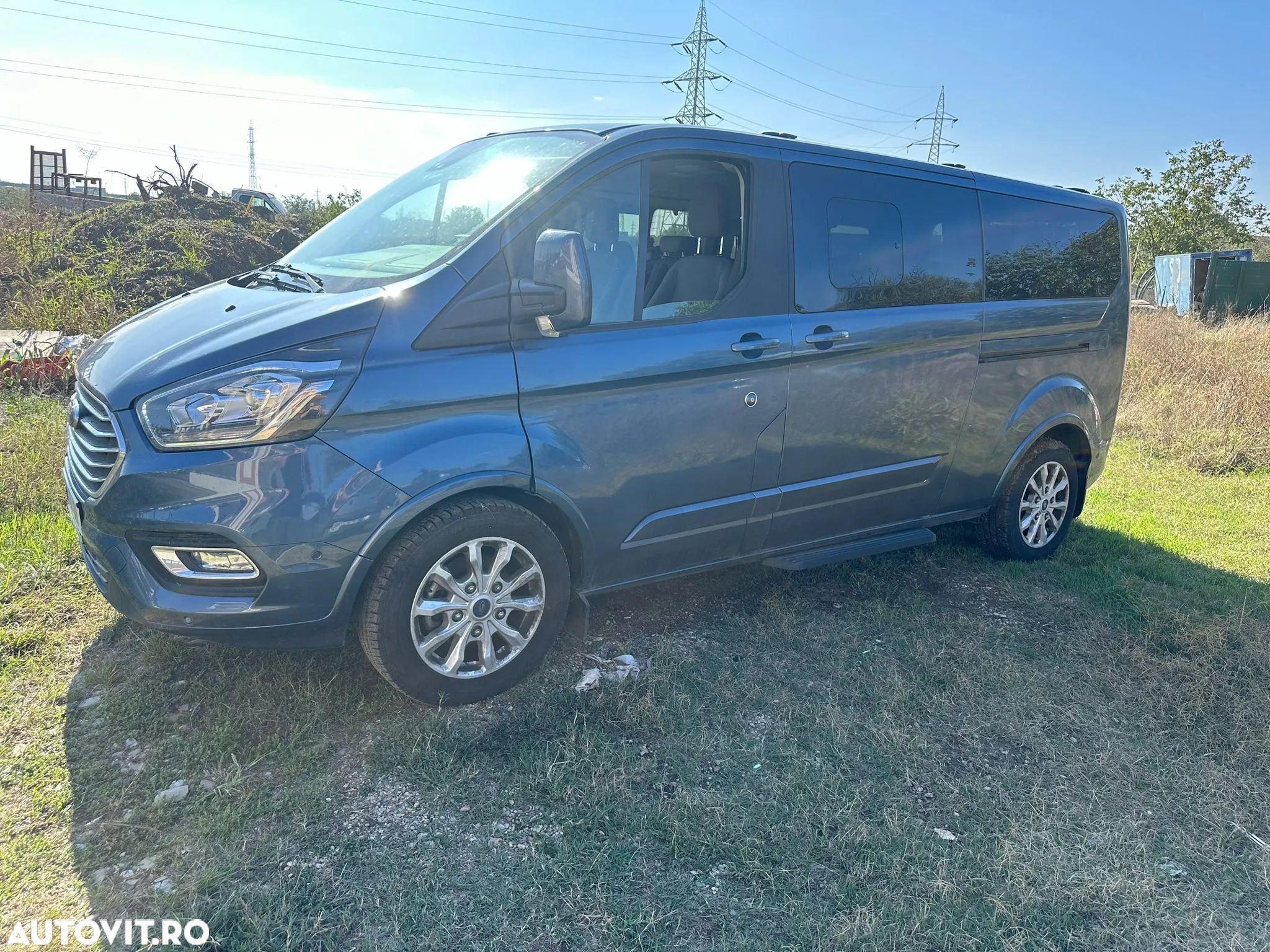 Ford Tourneo Custom Bus 320 2.0 EcoBlue 170 CP L2H1 Titanium X Aut. - 1