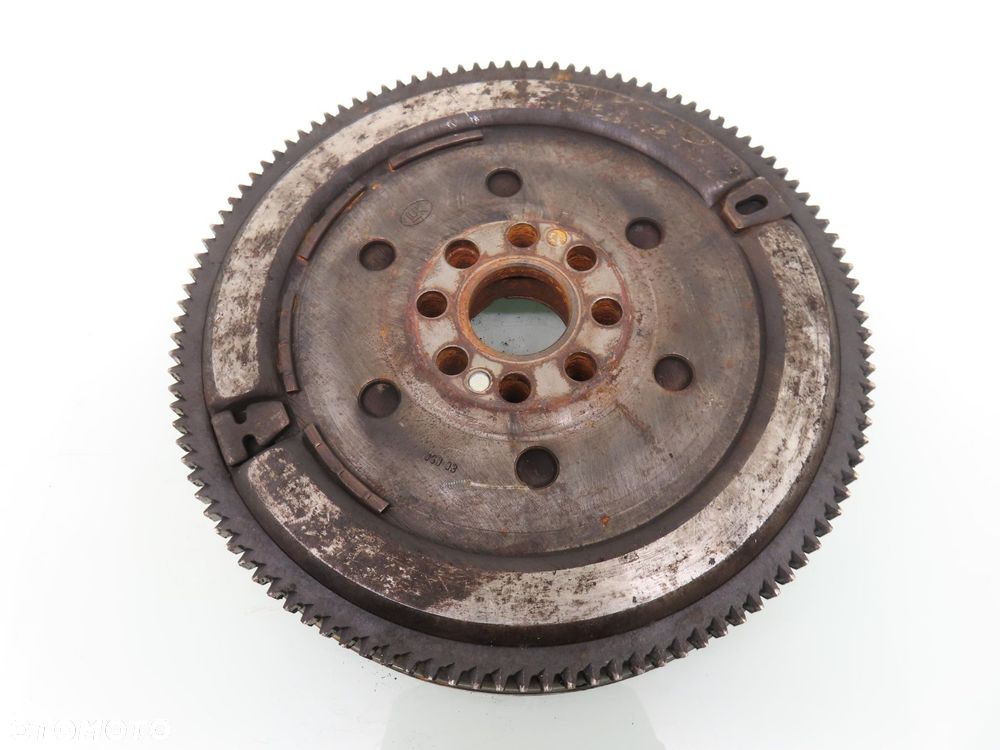 KOŁO DWUMASOWE BMW E39 520 M52B20 - 2