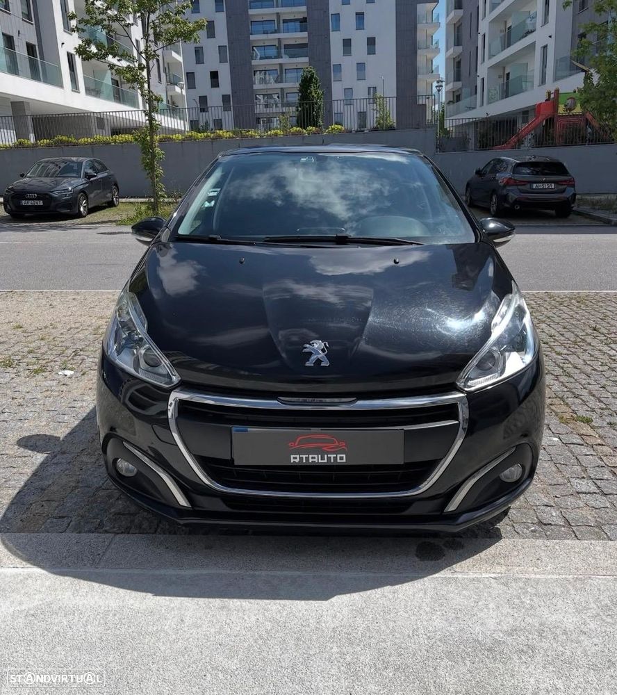 Peugeot 208 - 1