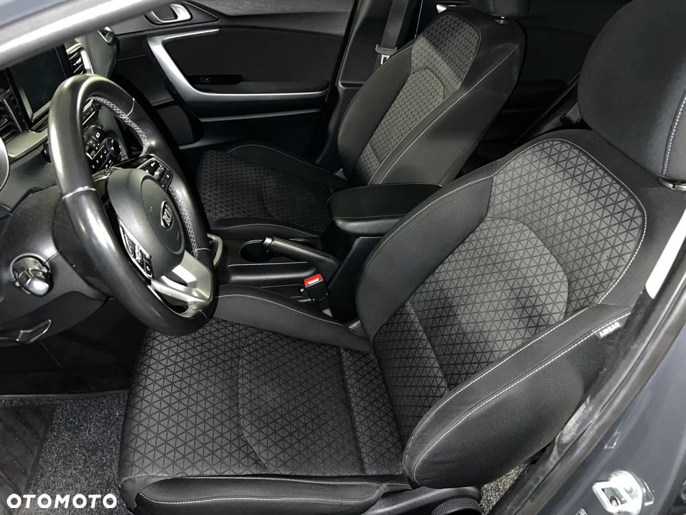 Kia Ceed - 15