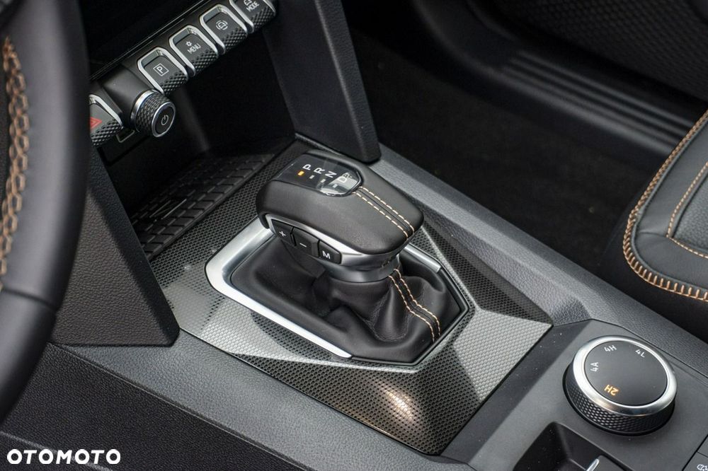 Volkswagen Amarok - 20