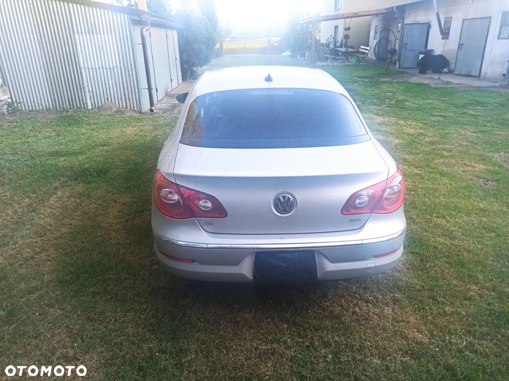 Volkswagen Passat - 3