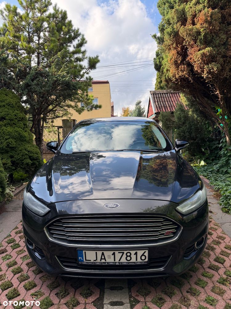 Ford Fusion - 13