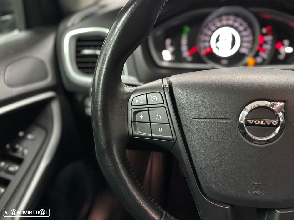 Volvo V40 2.0 D2 Momentum Eco - 13