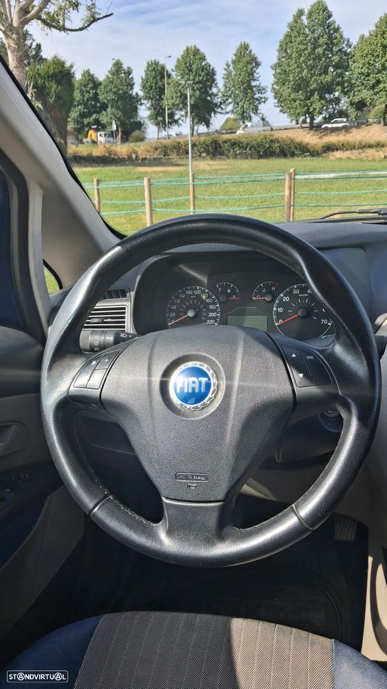 Fiat Grande Punto 1.3 M-Jet Emotion - 23