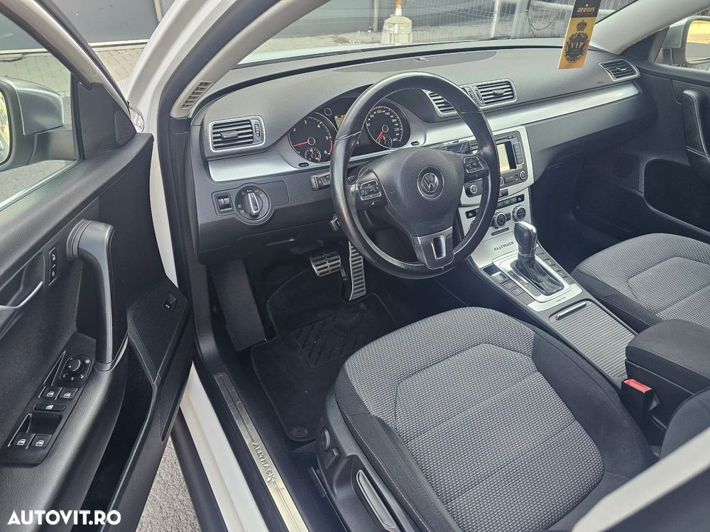 Volkswagen Passat - 30