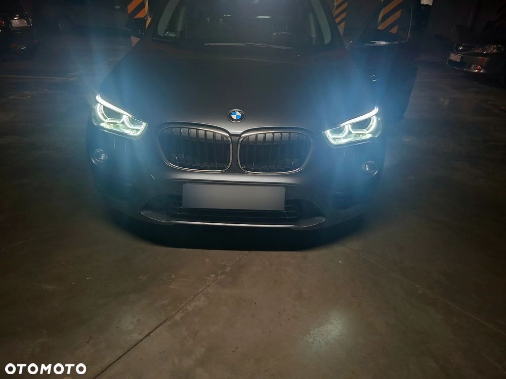 BMW X1 sDrive18i Sport Line - 13
