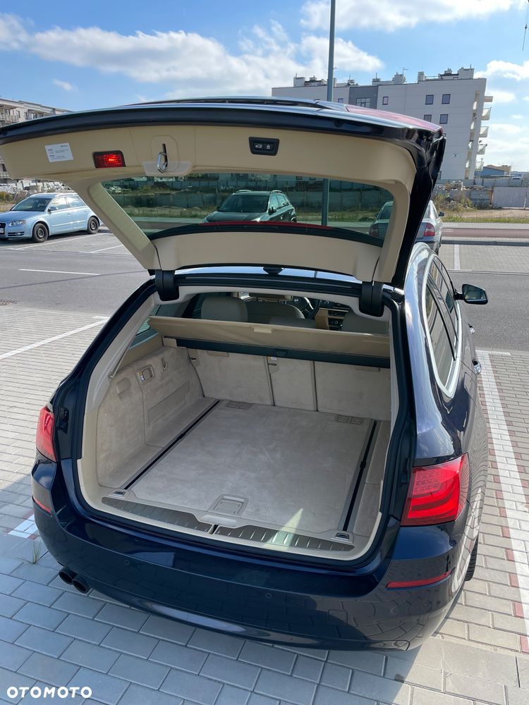 BMW Seria 5 525d xDrive - 5