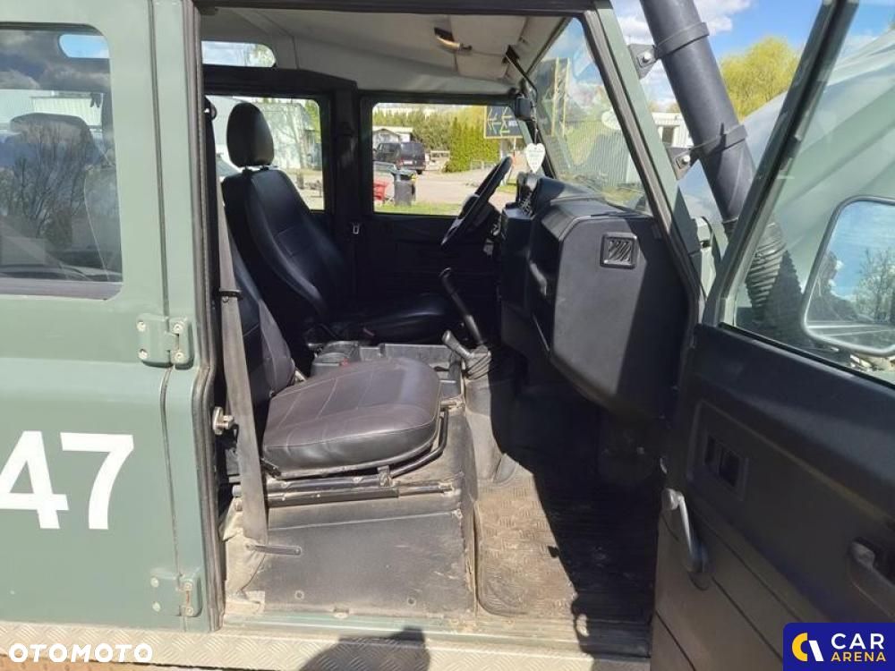Land Rover Defender - 21