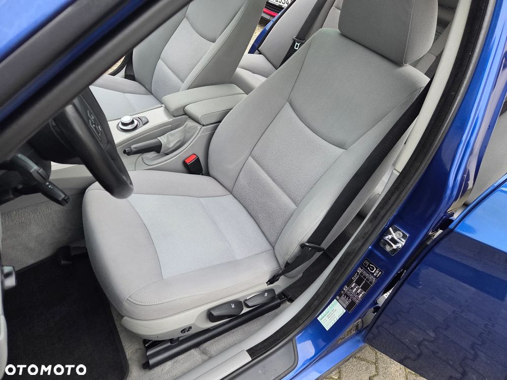 BMW Seria 3 - 26
