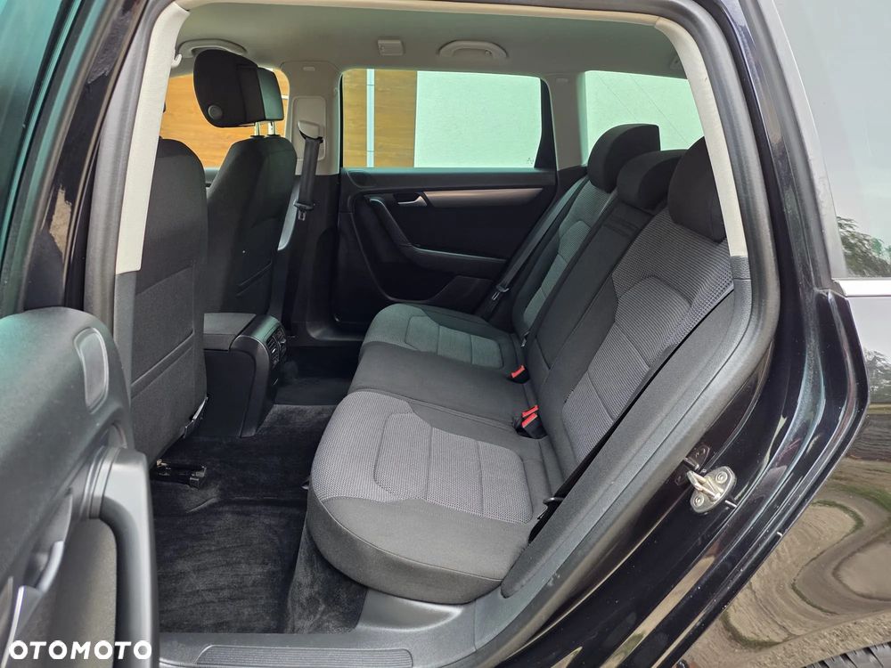 Volkswagen Passat Variant 2.0 TDI DPF Comfortline - 9