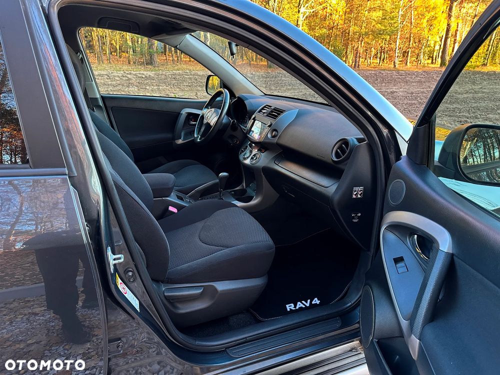 Toyota RAV4 2.0 VVT-i Sol - 10