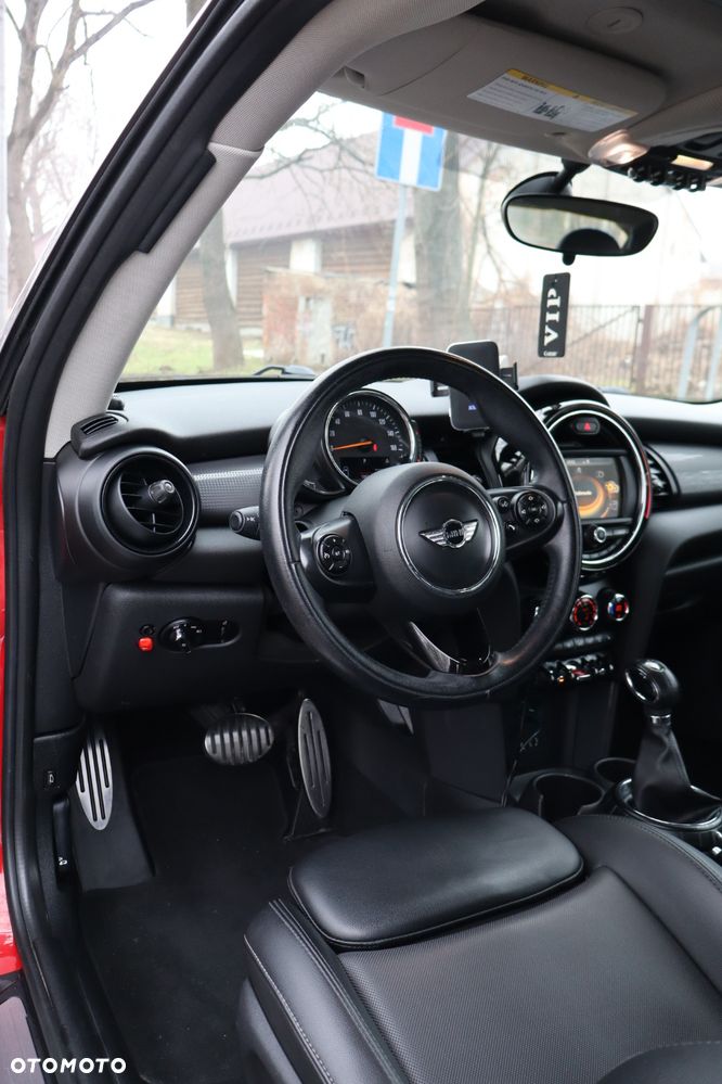 MINI Cooper Standard - 13