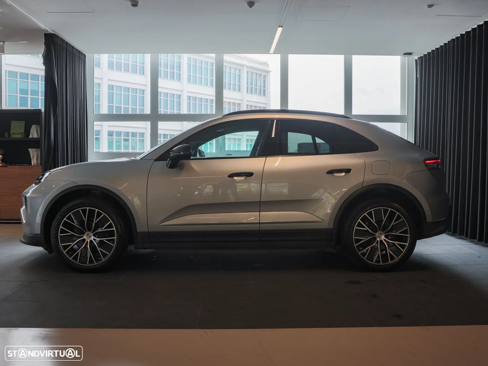 Porsche Macan Electric - 8