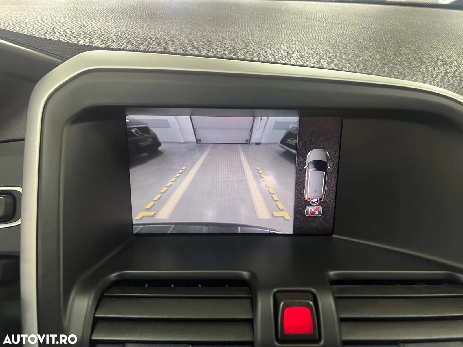 Volvo XC 60 D5 AWD Aut. RDesign - 25