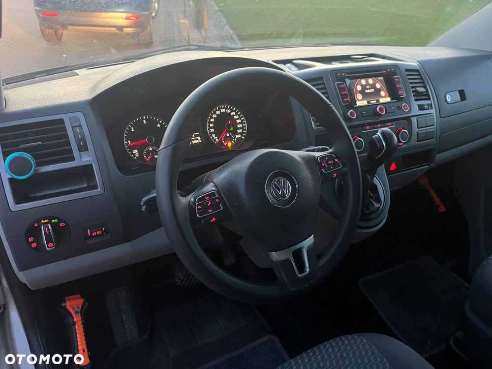 Volkswagen Transporter - 9