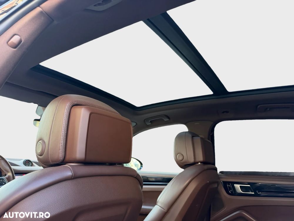 Porsche Cayenne - 10