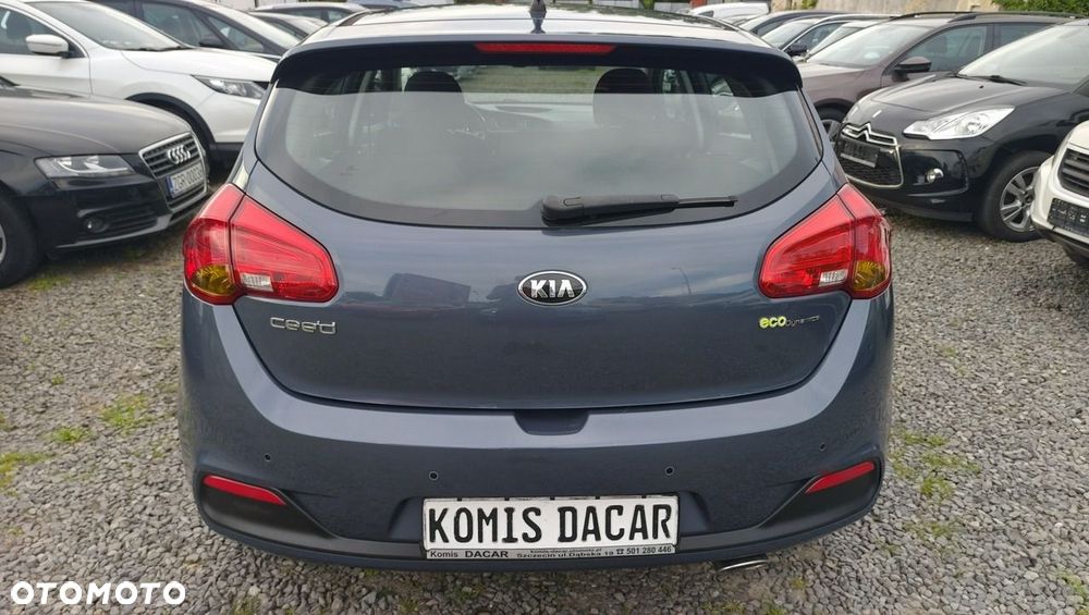 Kia Ceed - 8