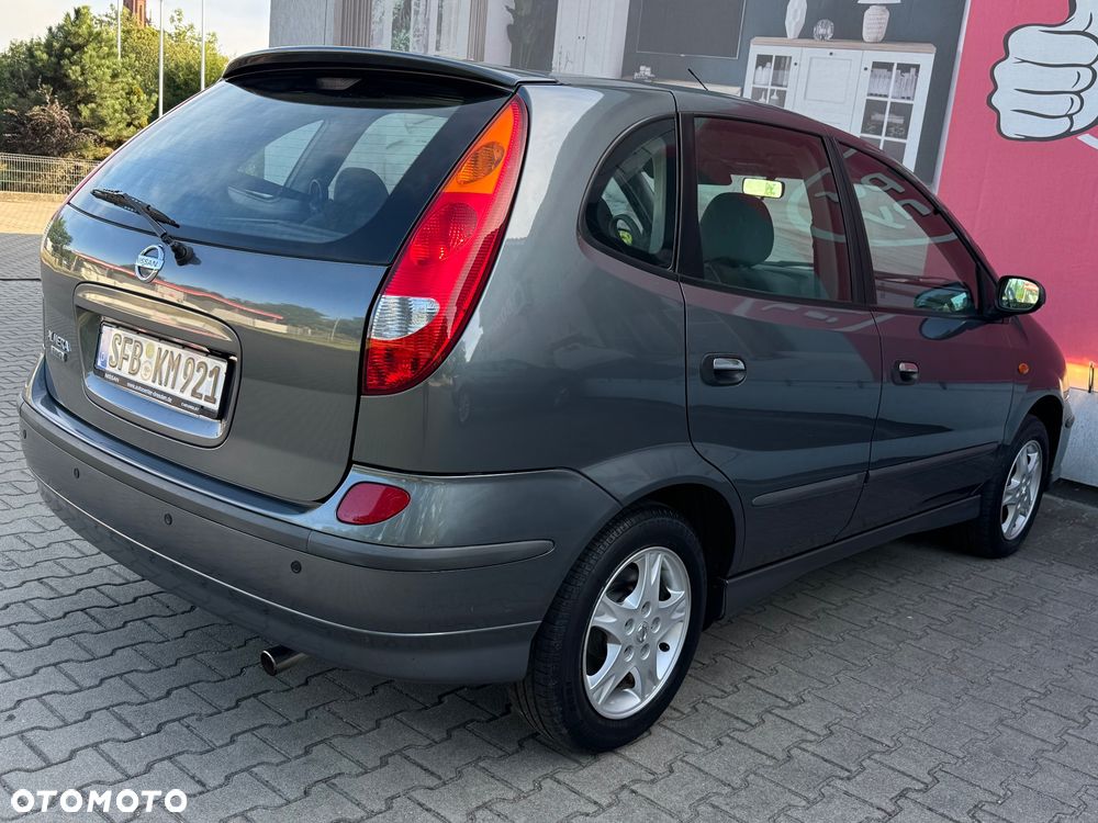 Nissan Almera Tino - 4