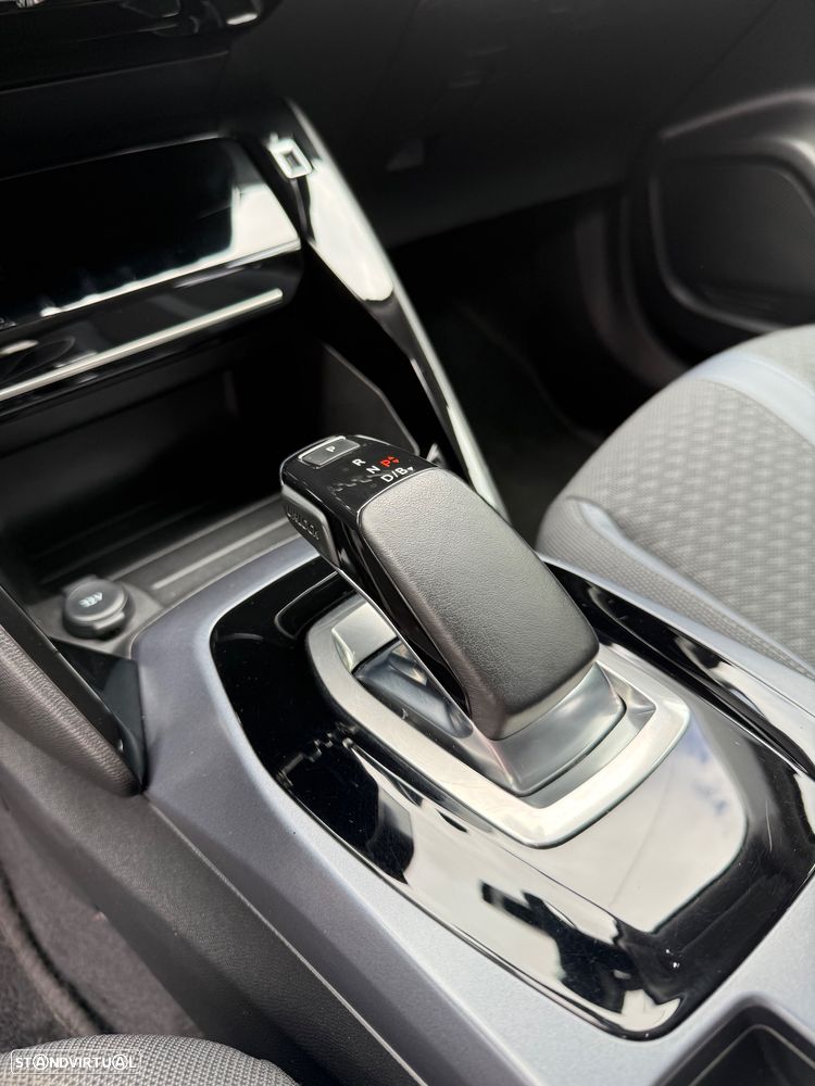 Peugeot e-2008 50 kWh GT Pack - 13