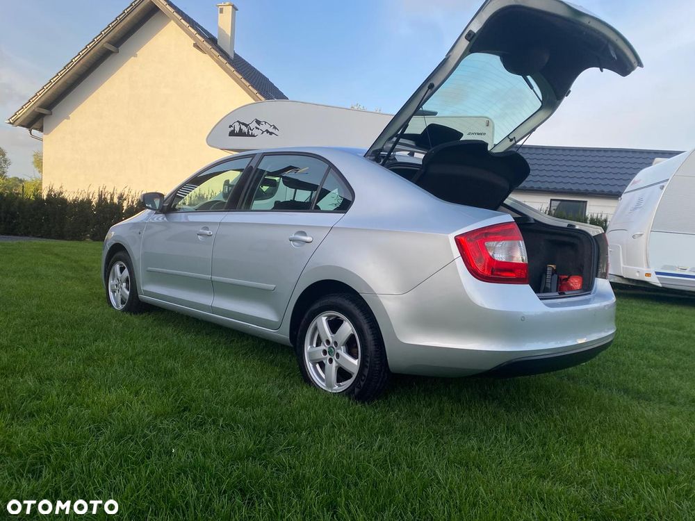 Skoda Rapid 2014 photo 2