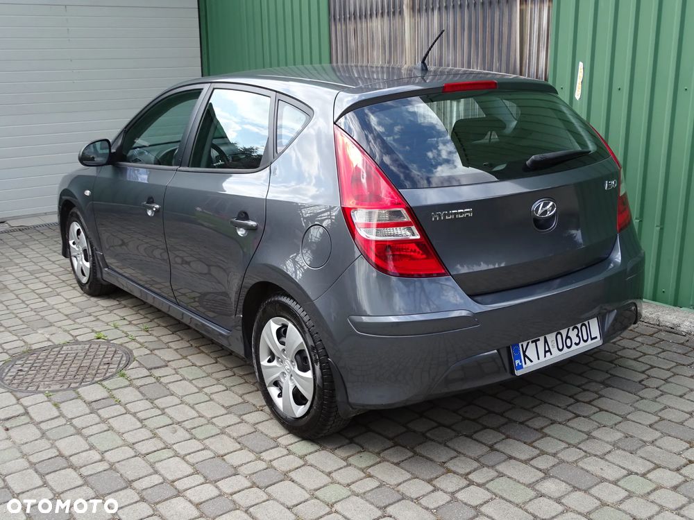 Hyundai i30 1.4 Classic + - 30
